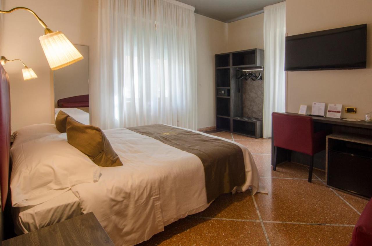 Hotel Maria Pisa Exterior photo